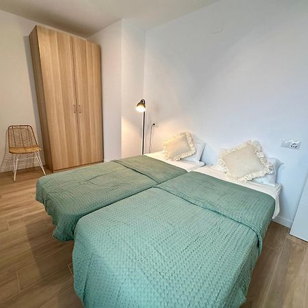Atico Con Solarium Y Bbq Cerca Del Centro 6 Pax Daire Málaga Dış mekan fotoğraf