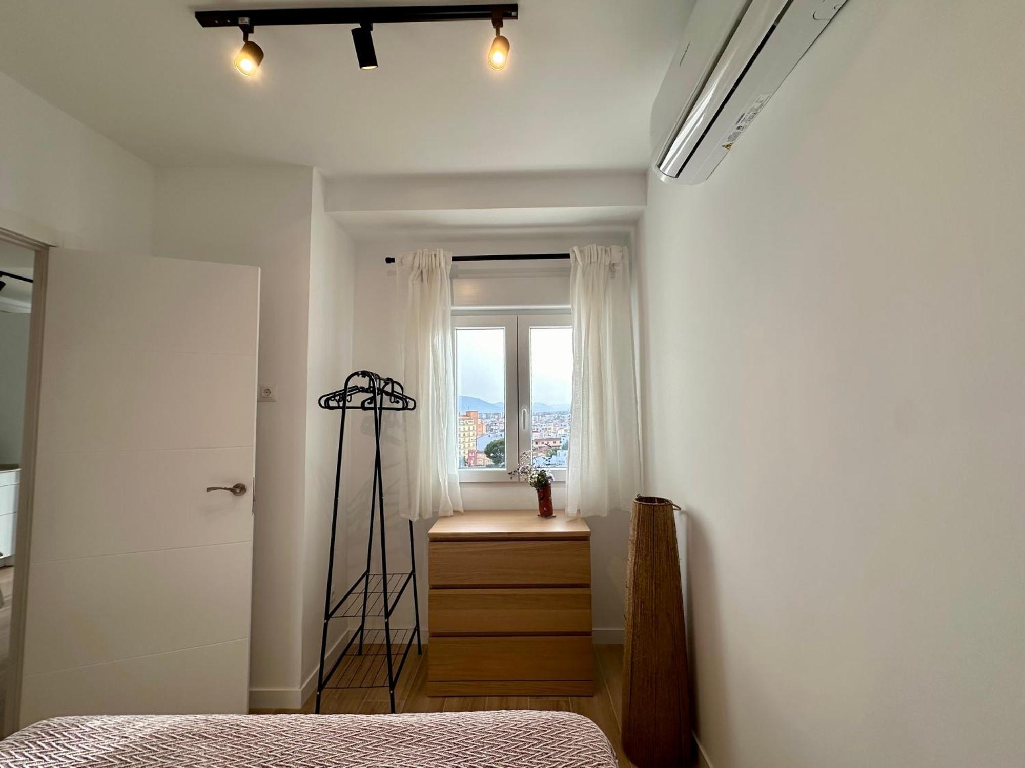 Atico Con Solarium Y Bbq Cerca Del Centro 6 Pax Daire Málaga Dış mekan fotoğraf