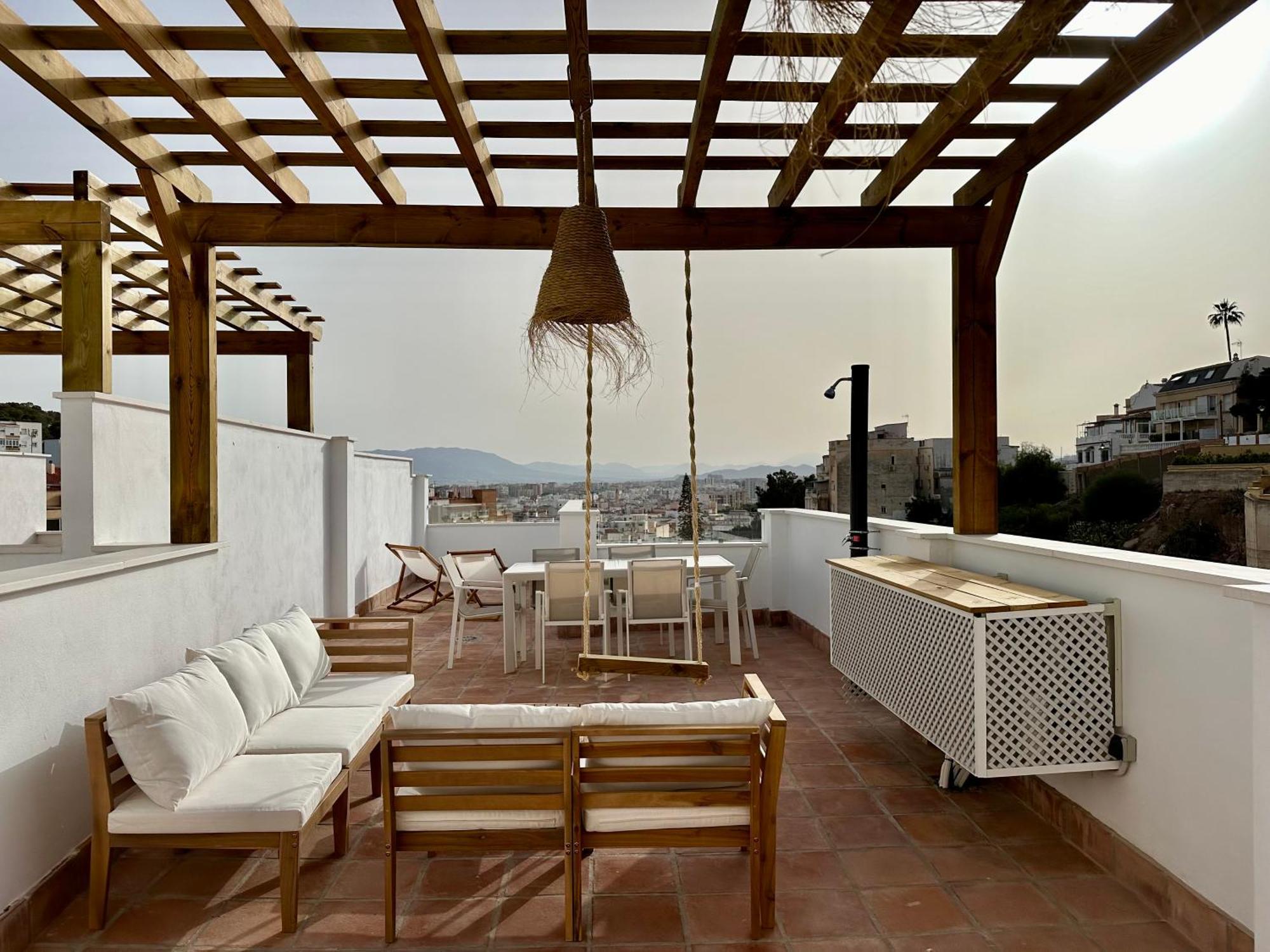 Atico Con Solarium Y Bbq Cerca Del Centro 6 Pax Daire Málaga Dış mekan fotoğraf
