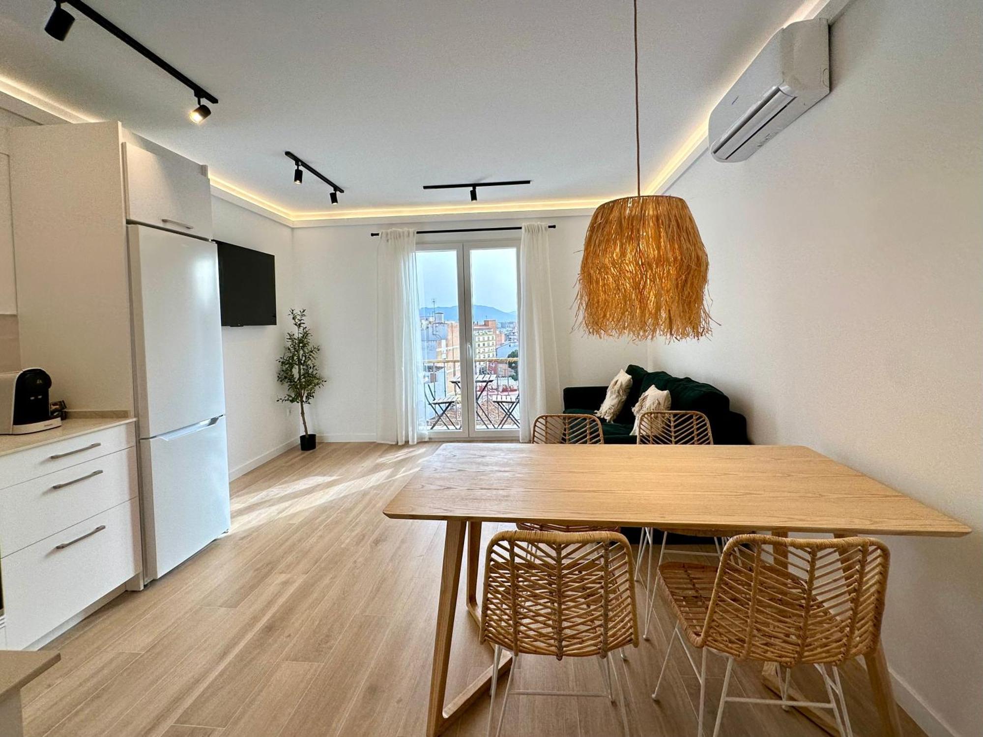 Atico Con Solarium Y Bbq Cerca Del Centro 6 Pax Daire Málaga Dış mekan fotoğraf